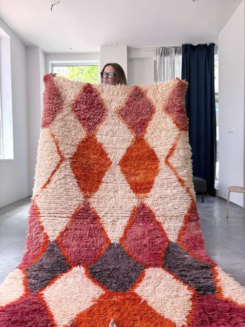 Azilal Vintage Teppich mit Rautenmuster in Rottönen