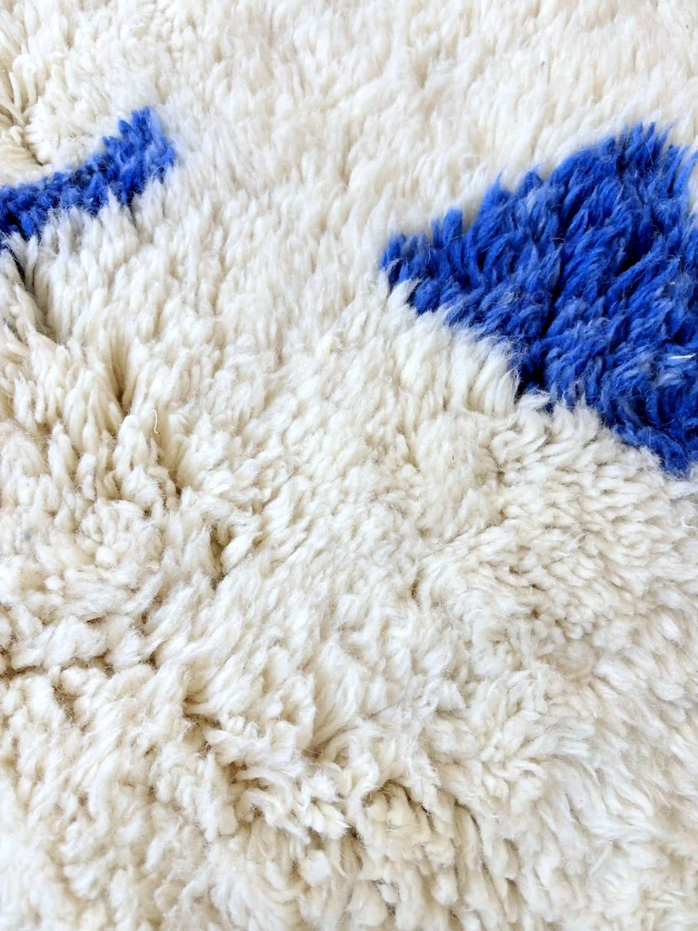 Beni Ouarain Teppich „Blue“ mit blauen Linien 300 × 210 cm 9 Beni Ouarain Teppich „Blue“ mit blauen Linien