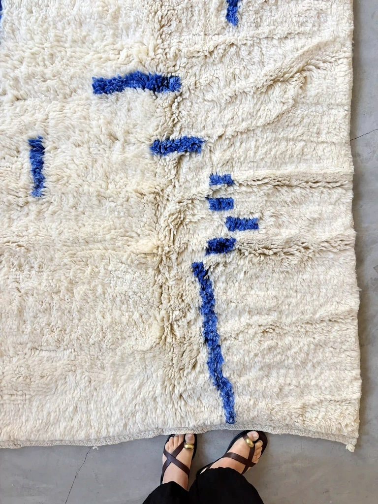 Beni Ouarain Teppich „Blue“ mit blauen Linien 300 × 210 cm 3 Beni Ouarain Teppich „Blue“ mit blauen Linien