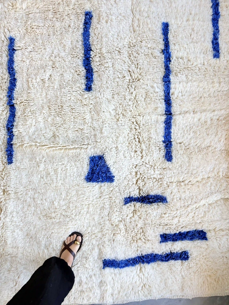 Beni Ouarain Teppich „Blue“ mit blauen Linien 300 × 210 cm 6 Beni Ouarain Teppich „Blue“ mit blauen Linien