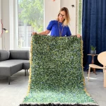 Grüner Boujaad Berberteppich mit gelben Akzenten