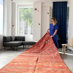 Roter Vintage Kelim mit Ethno-Mustern