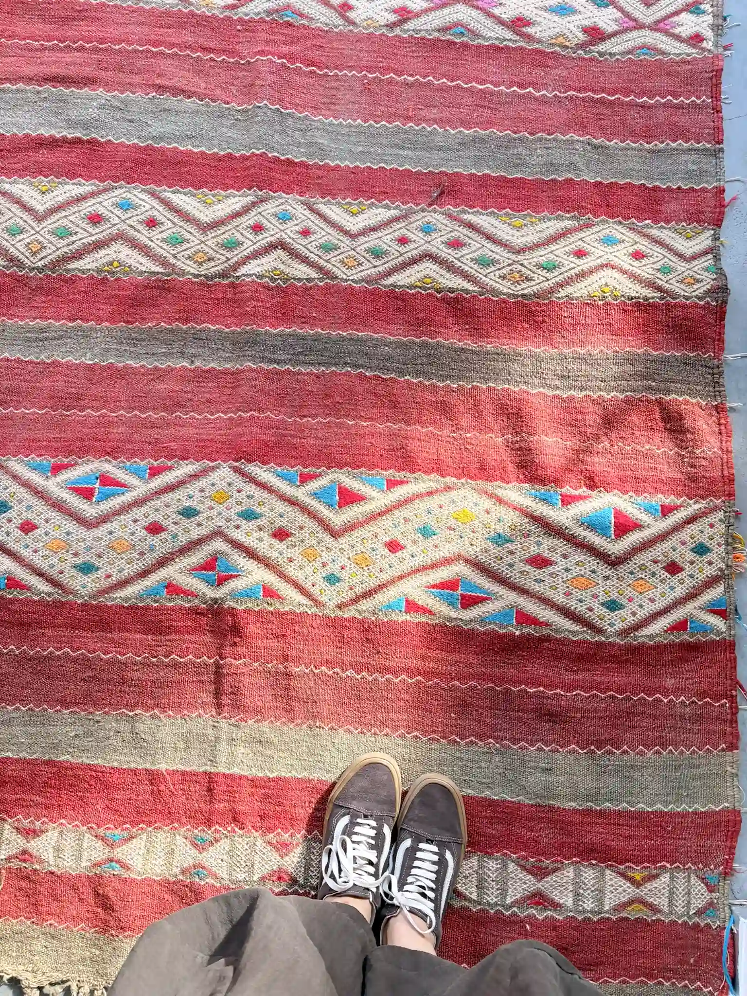 Antiker marokkanischer Kelim „Hanbal“ in Bordeauxrot 296 × 154 cm 11 antiker marokkanischer Kelim in Bordeauxrot
