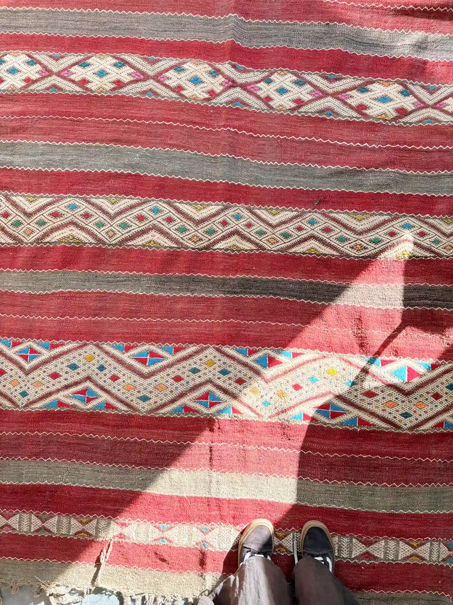 Antiker marokkanischer Kelim „Hanbal“ in Bordeauxrot 296 × 154 cm 6 antiker marokkanischer Kelim in Bordeauxrot