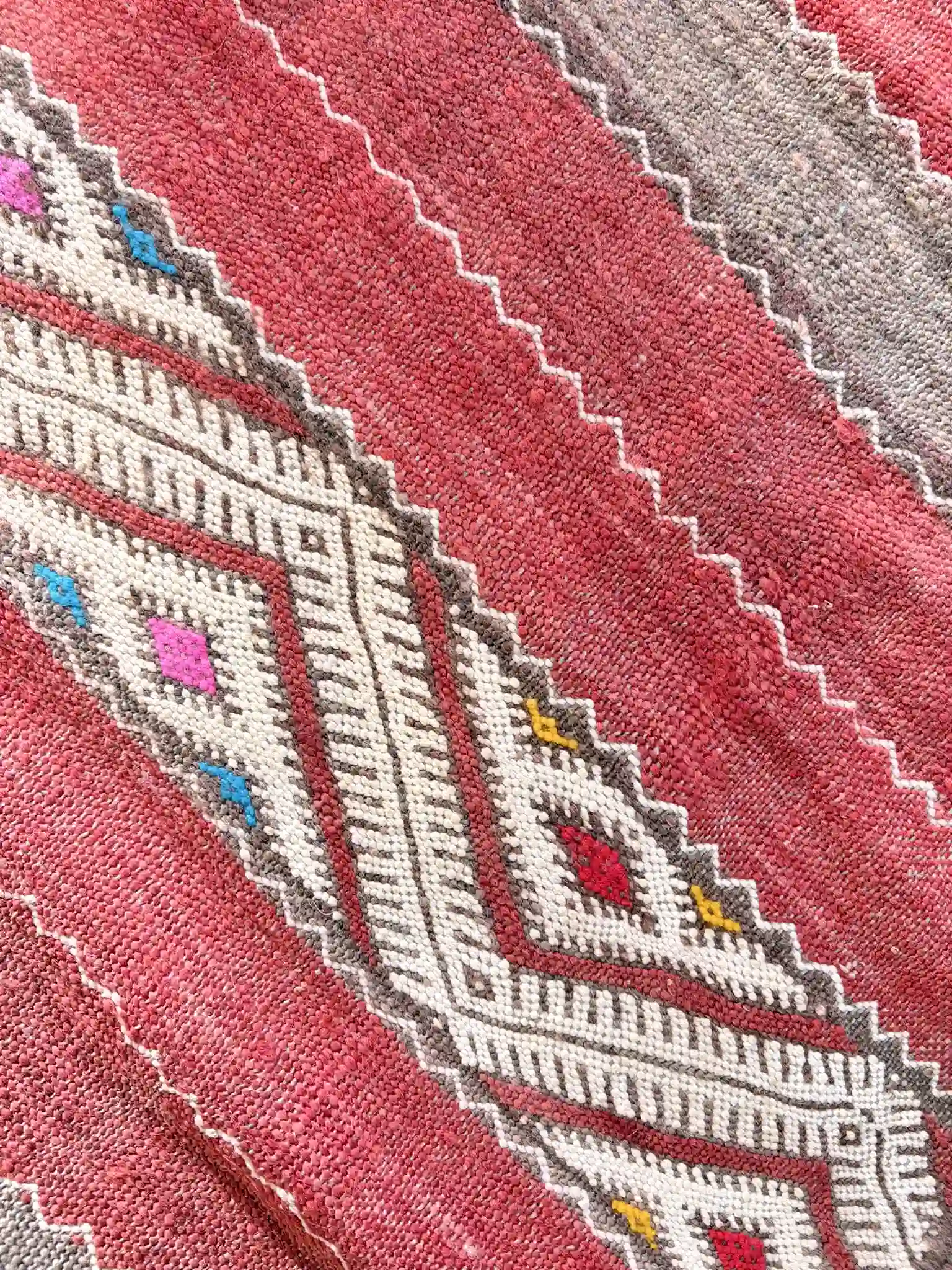 Antiker marokkanischer Kelim „Hanbal“ in Bordeauxrot 296 × 154 cm 7 antiker marokkanischer Kelim in Bordeauxrot