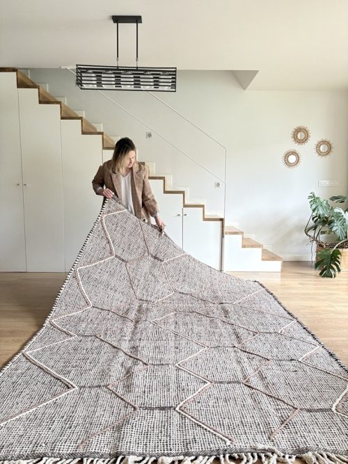 geometrischer Kilim Berberteppich beige grau